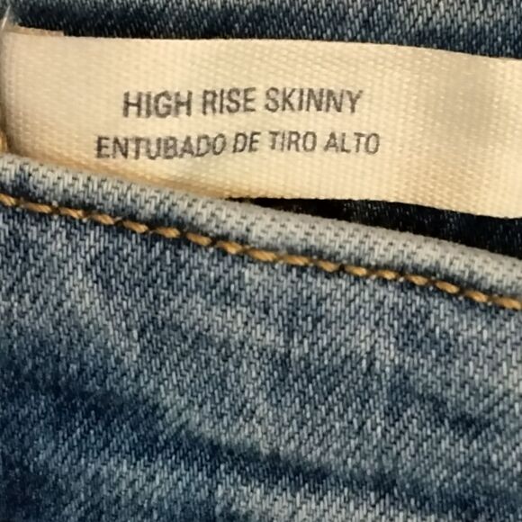 New Without tags "Universal Thread" woman's jeans - Picture 7 of 12